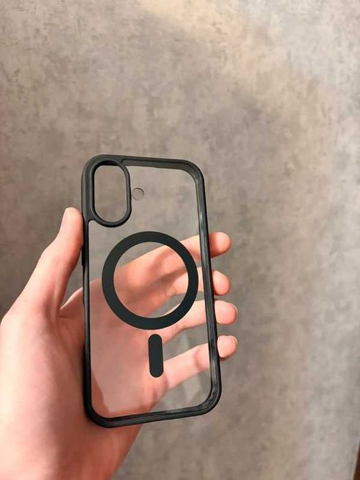 Sprzedam etui Magsafe do IPhone 16