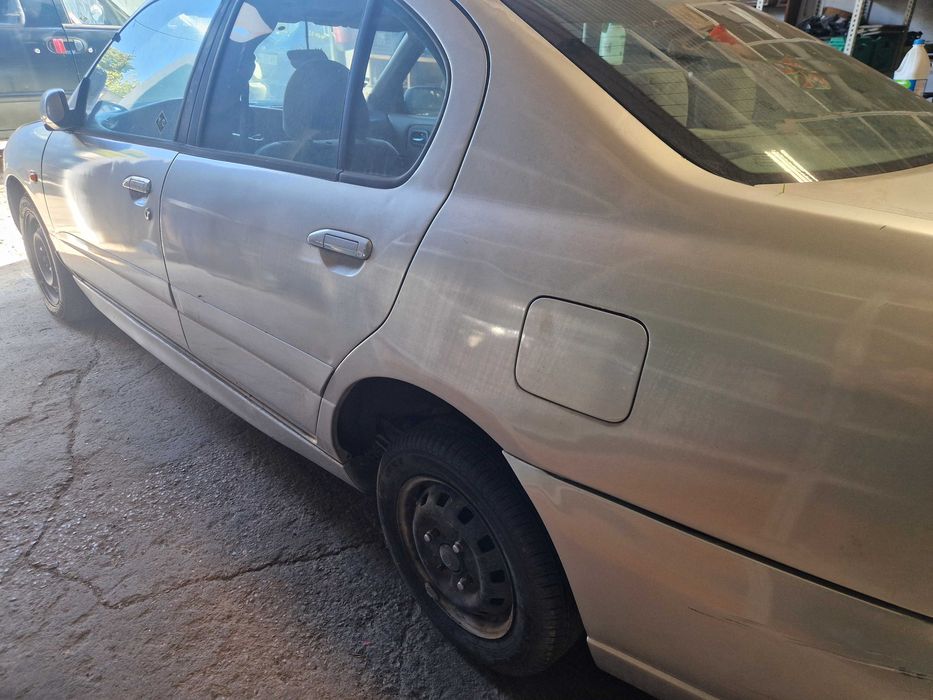 Nissan Primera para peças