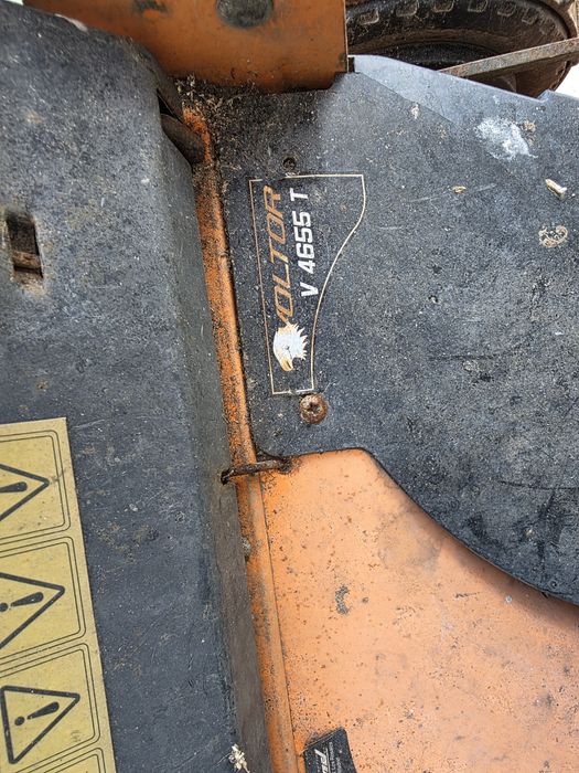 Vendo  máquina de cortar relva a gasolina