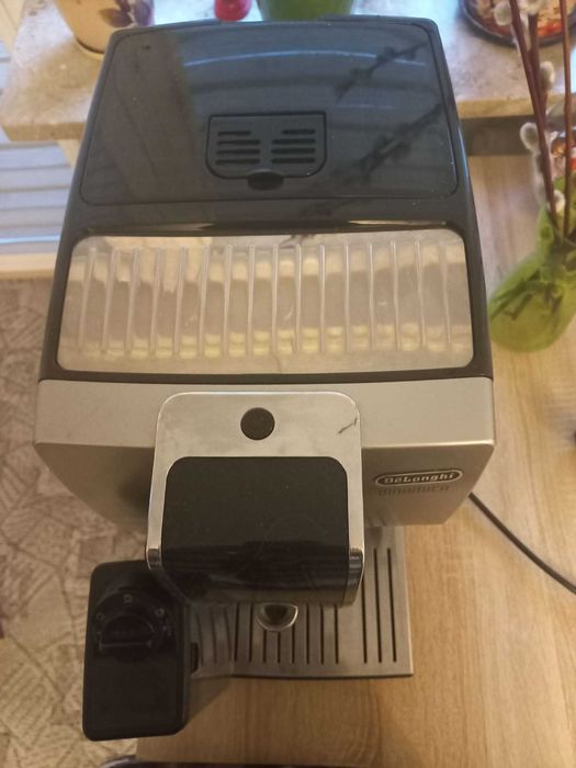 Ekspres do kawy uzywany  DELONGHI