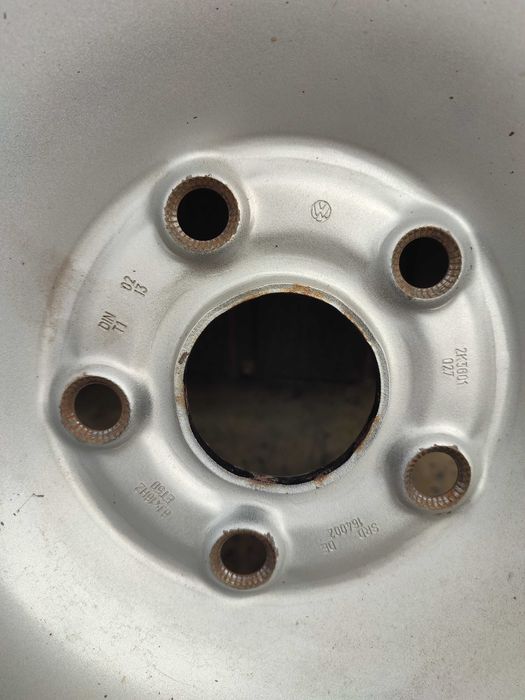 Диски сталеві  r16 VW Caddy