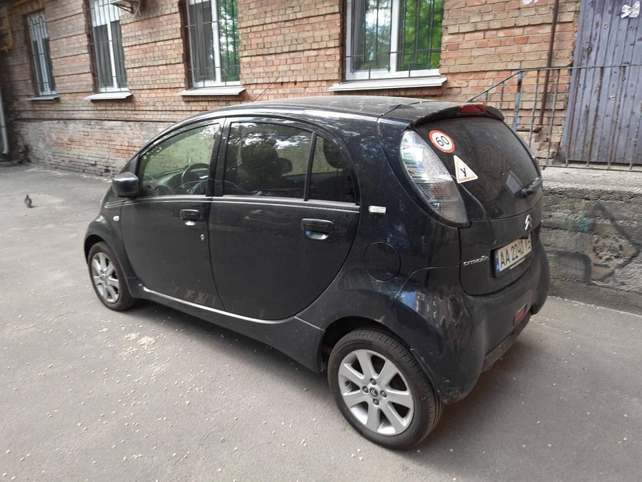 Єлектричний автомобіль Citroen C-Zero