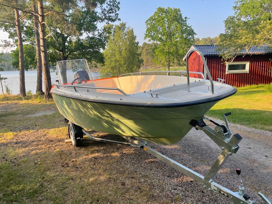 Łódź Crescent 480 Solo z 1999 roku + silnik Mercury 60HP (1999)