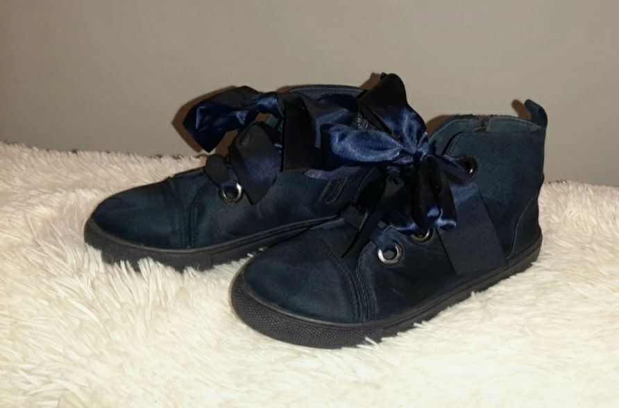 Zamszowe botki dla dziewczynki