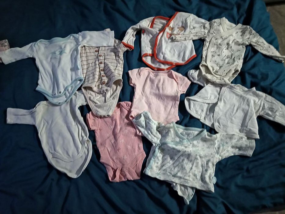 Ubranka dla niemowląt 50-56