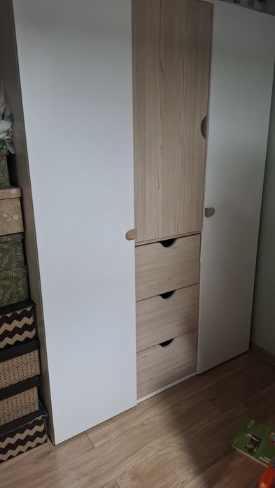 Szafa Vox.         .