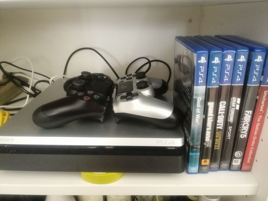 Ps4 Slim 1 TB versão grand turismo