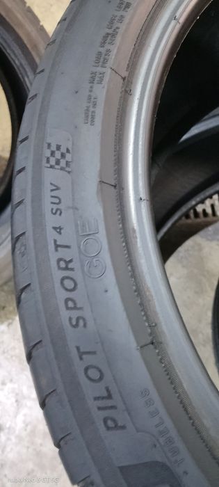 Pneus 265/40/22 semi novos