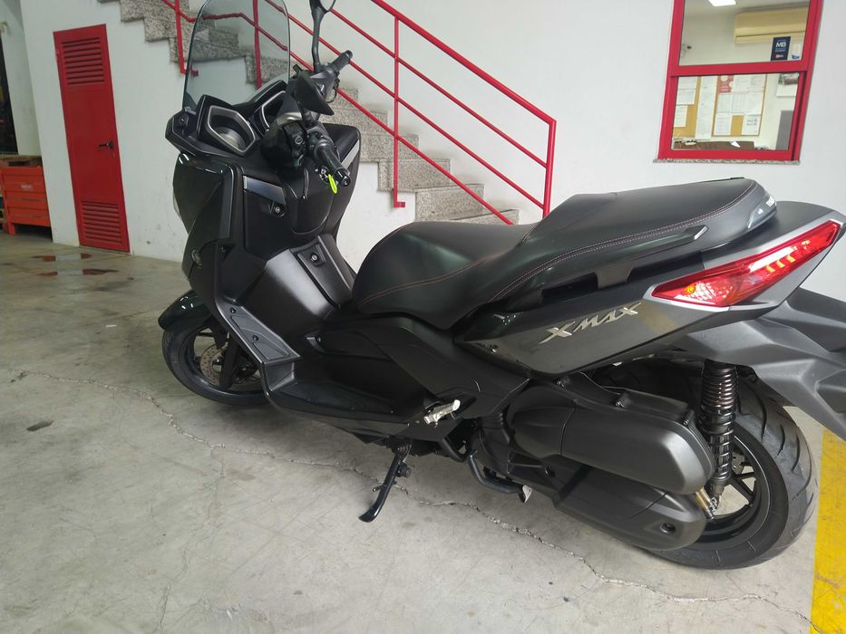 Moto Yamaha X Max 125