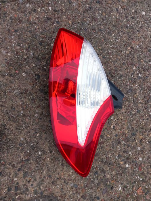 Lampa prawa tył Renault Megane III HB