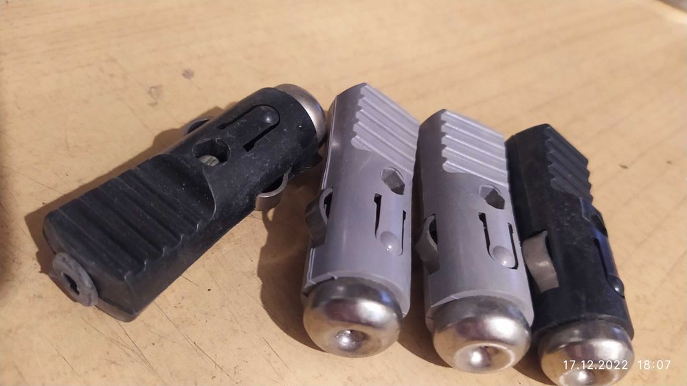 Штекер для прикуривателя: 17 грн. - Кабели, адаптеры, предохранители ...