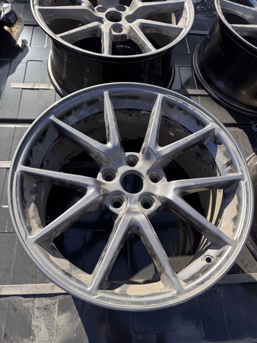 Диски R18 tesla Model 3