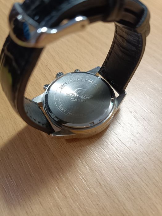 Casio Edifice EFR-526L Czarny skórzany pasek