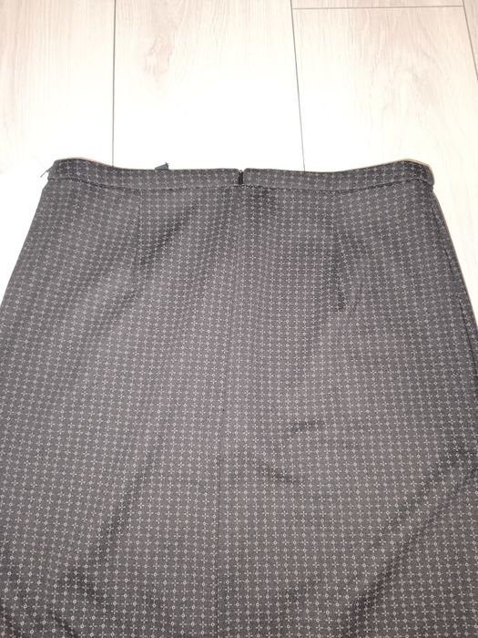 Elegancka spódnica Solar, nowa