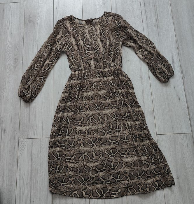 Sukienka w panterkę