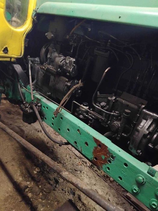 Трактор ЮМЗ в хорошому стані