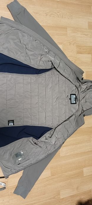 Вітровка Weekend Offender