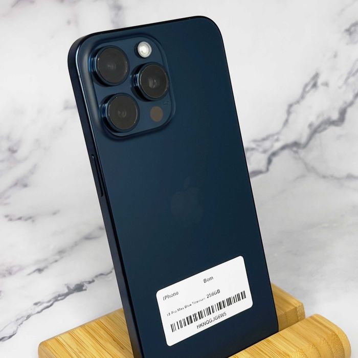 Apple iPhone 15 Pro Max 256GB Titânio azul | Bateria 83% | Como Novo