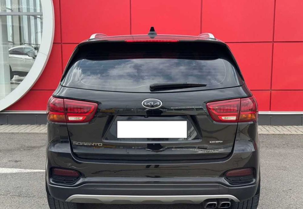 Продам Kia Sorento 2017 2.2 дизель в максимальній комплектації