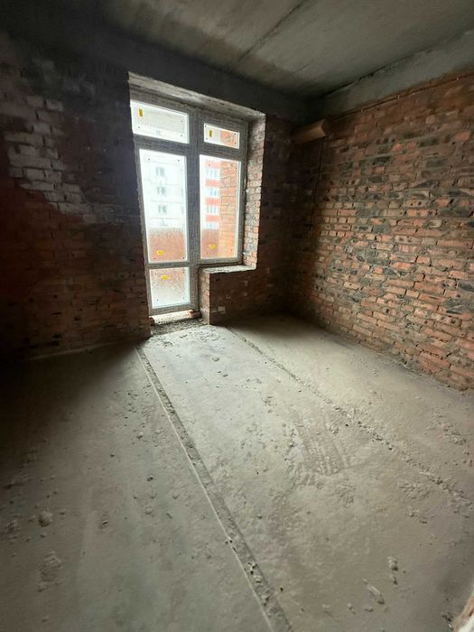 2к, середній поверх, будинок на етапі здачі, телефонуй