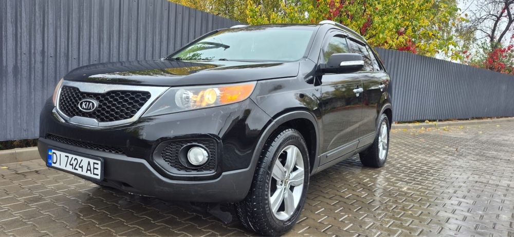 Продам Kia Sorento 2 2012 2.4 бензин