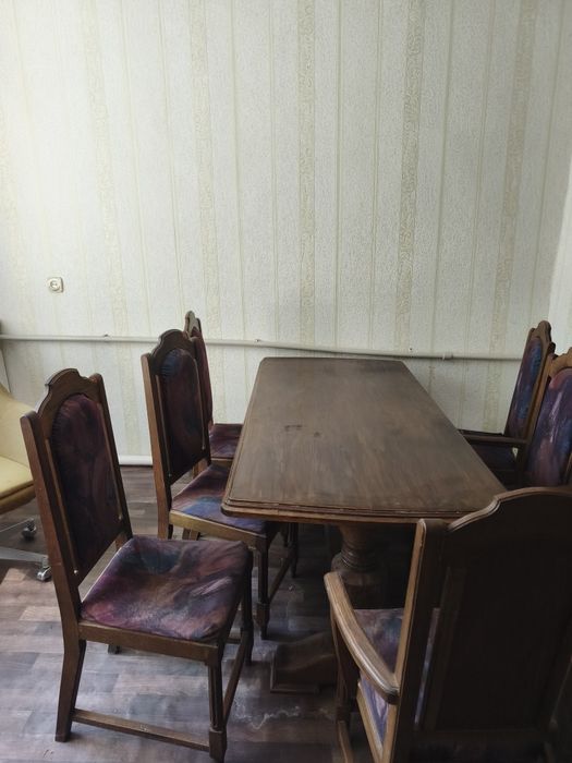Продам будинок в центрі міста.