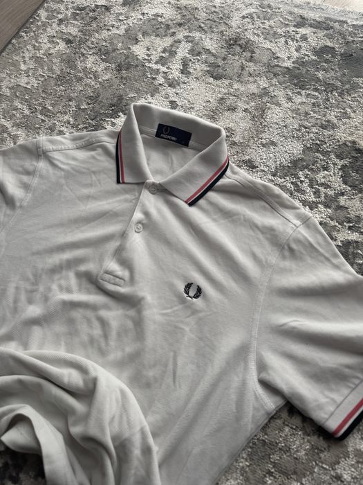 Оригінальна  Біла Fred Perry  Polo