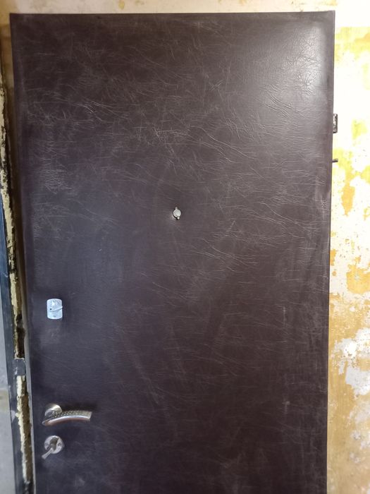 Двері   вхідні б/у