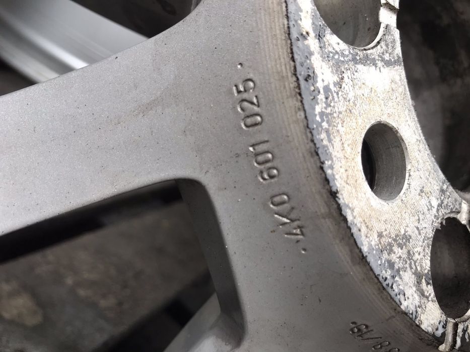 Диски Audi 5:112r17 комплект титаны б/у склад оригинал почти новые