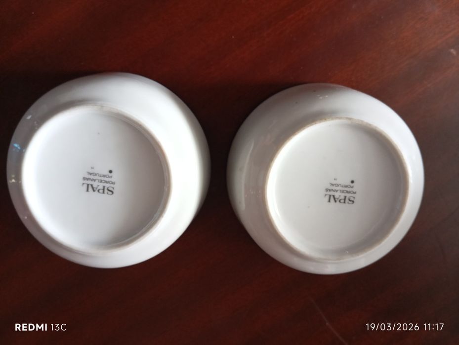 2  pratinhos de coleção TAP