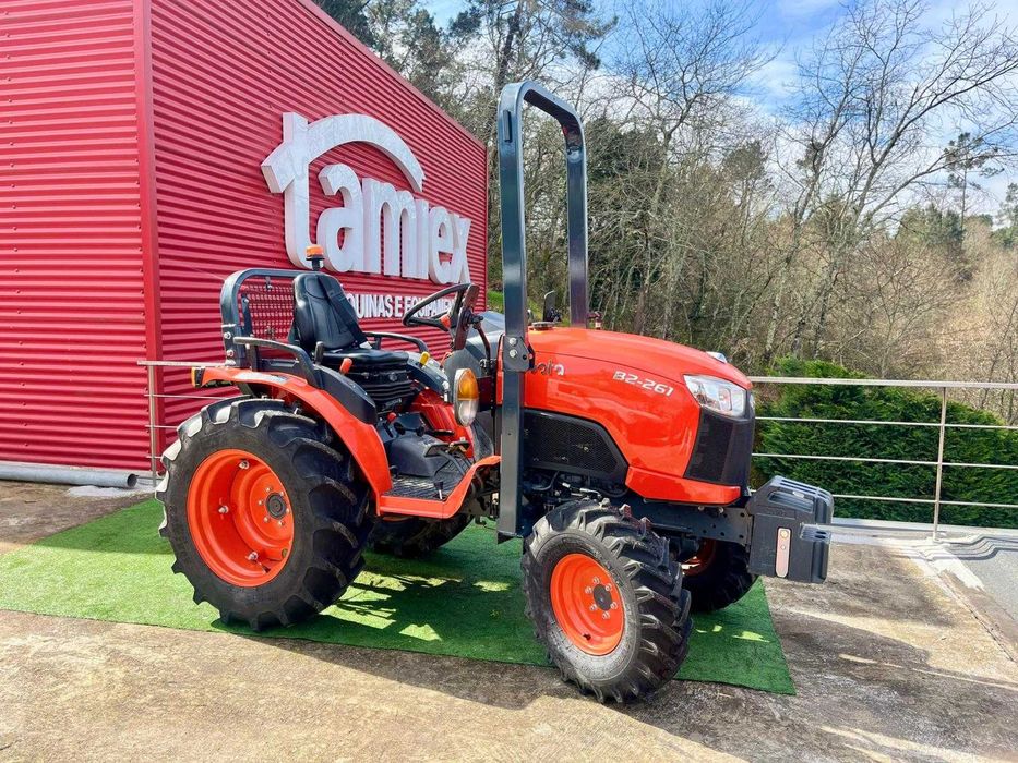 Trator  Semi-Novo Kubota B2261 — 2024
