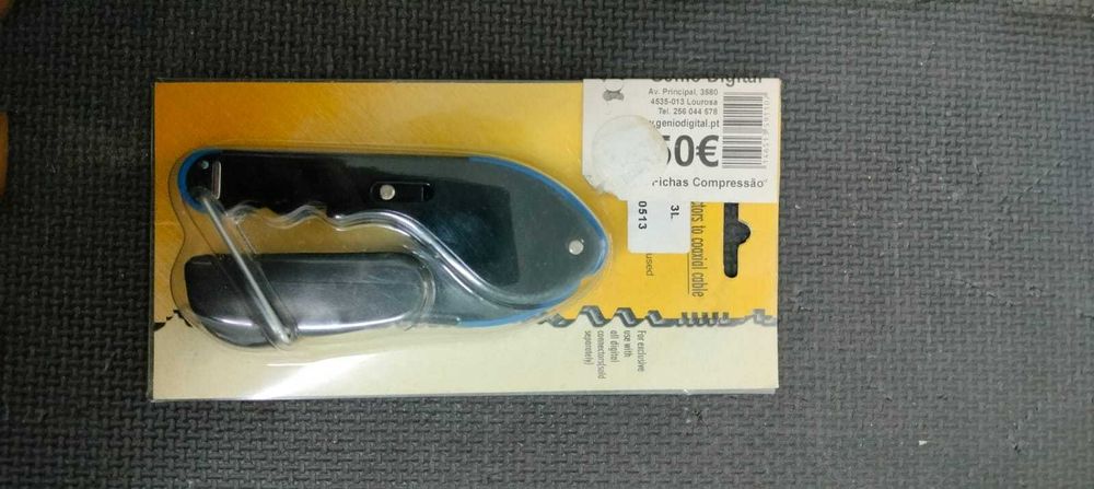 Alicate mini de cravar fichas de compressão