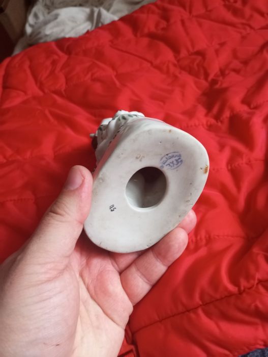 Статуэтка фарфоровая Лыжник 1950-е СССР