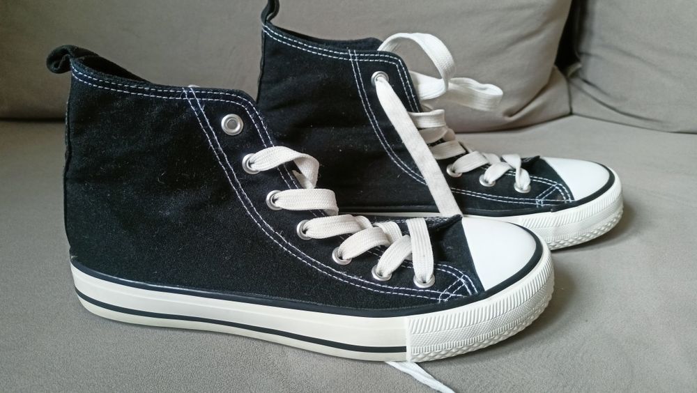 Sprzedam trampki wysokie roz 38