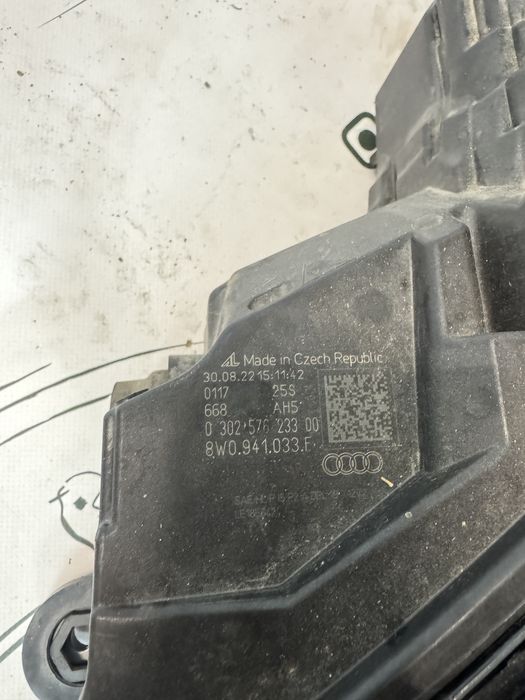 Audi a4 b9 рест лед full led фара ліва