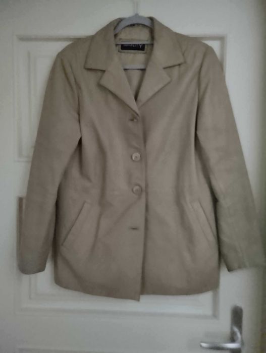 Casaco de couro de mulher