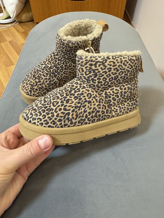 Уггі черевики Zara