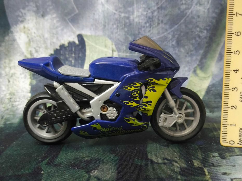 Игрушка мотоцикл Speed Runner TEAMA 1/18