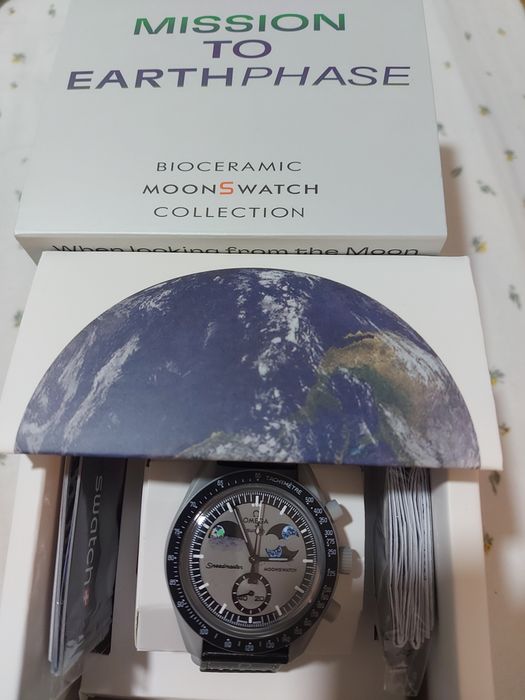 Swatch omega Earthphase