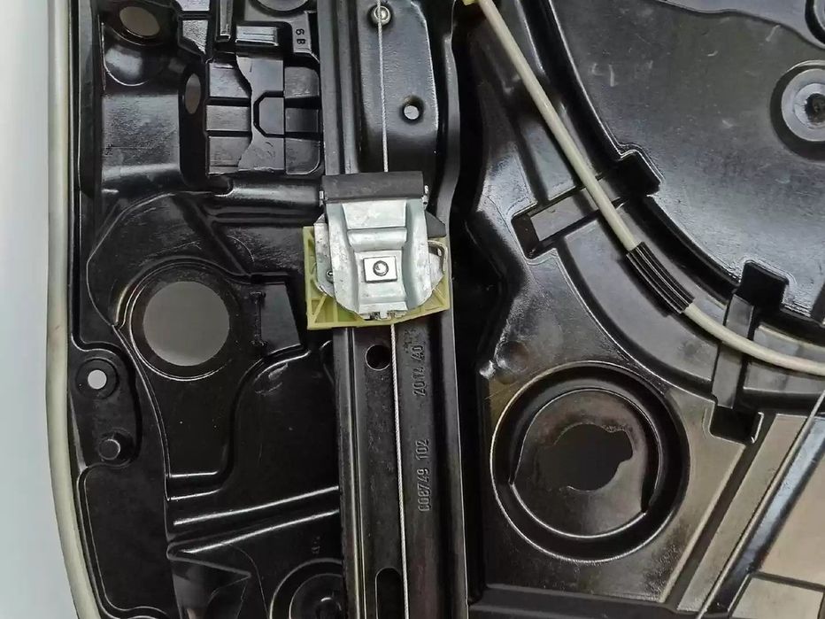 ELEVADOR DE VIDRO FRONTAL DIREITO MERCEDES-BENZ CLASSE C 2014 -A2057209211