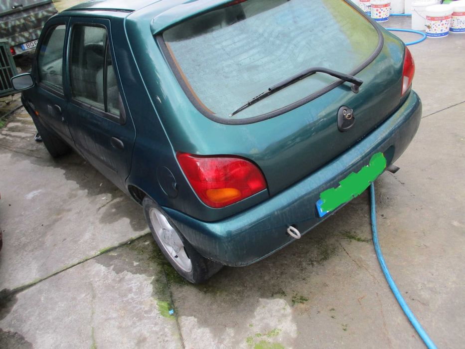 Ford Fiesta MK4 para Peças