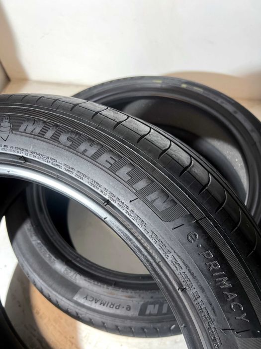 Pneus Michelin e-Primacy - 235/45/18 - Como NOVOS