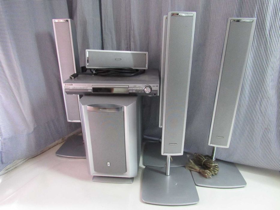 Sistema de som com leitor DVD's - Panasonic 5.1