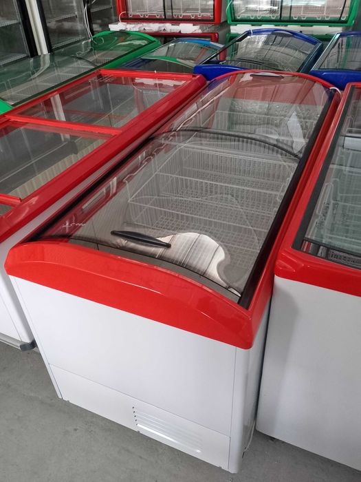 морозильный ЛАРЬ , ветрина , ВИТРИНА , шкаф . регал . морозилка Б. У.