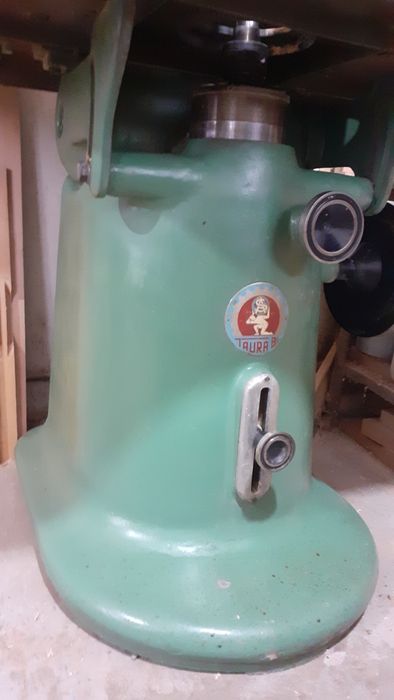 Фрезерний  верстат