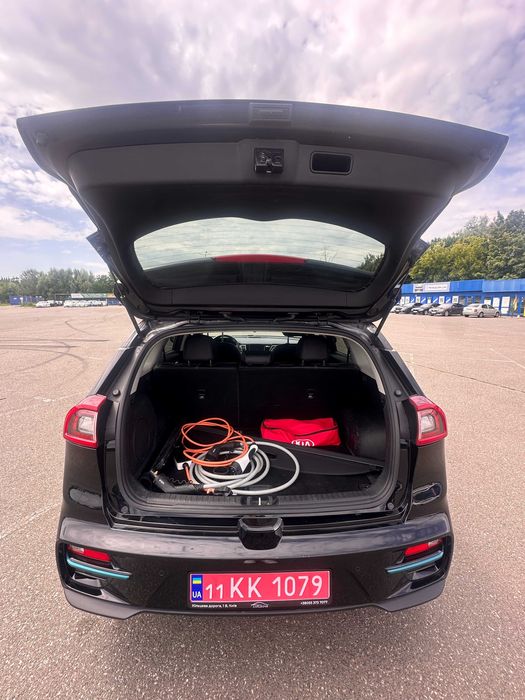Kia Niro 2019 • 64 кВт • Максимальна комплектація