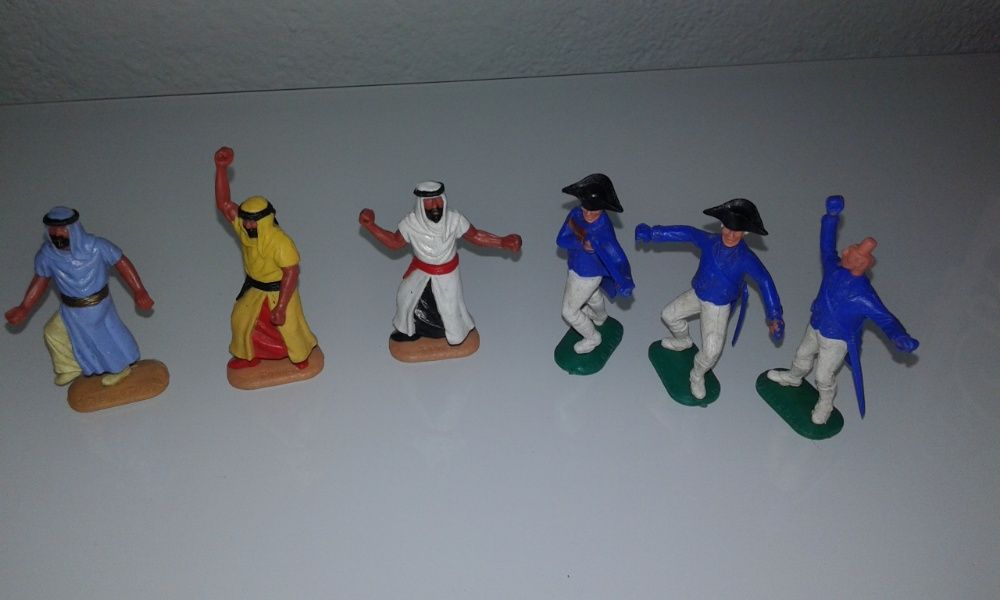 Bonecos Cowboys- indios