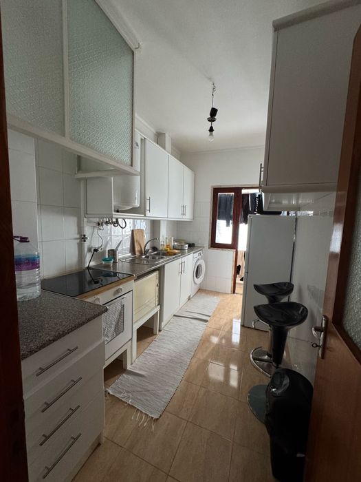 Aluga-se quarto 430€