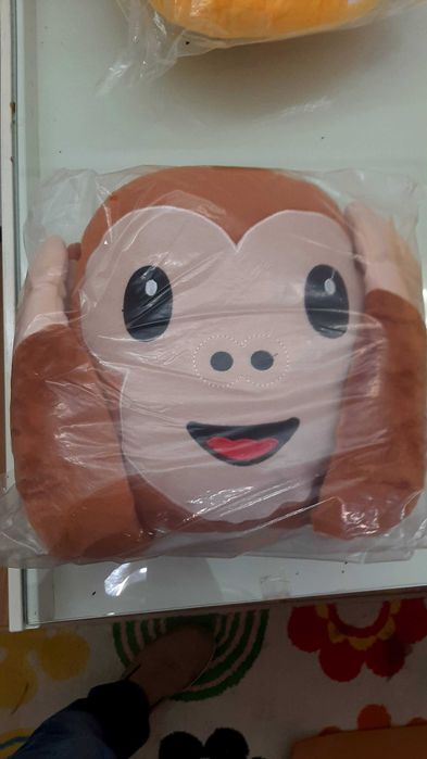 Almofada e Chinelos Emoji