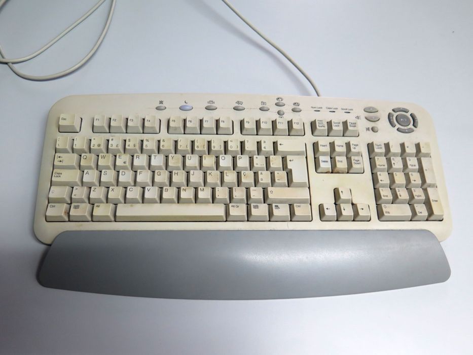 Teclado BTC9000A